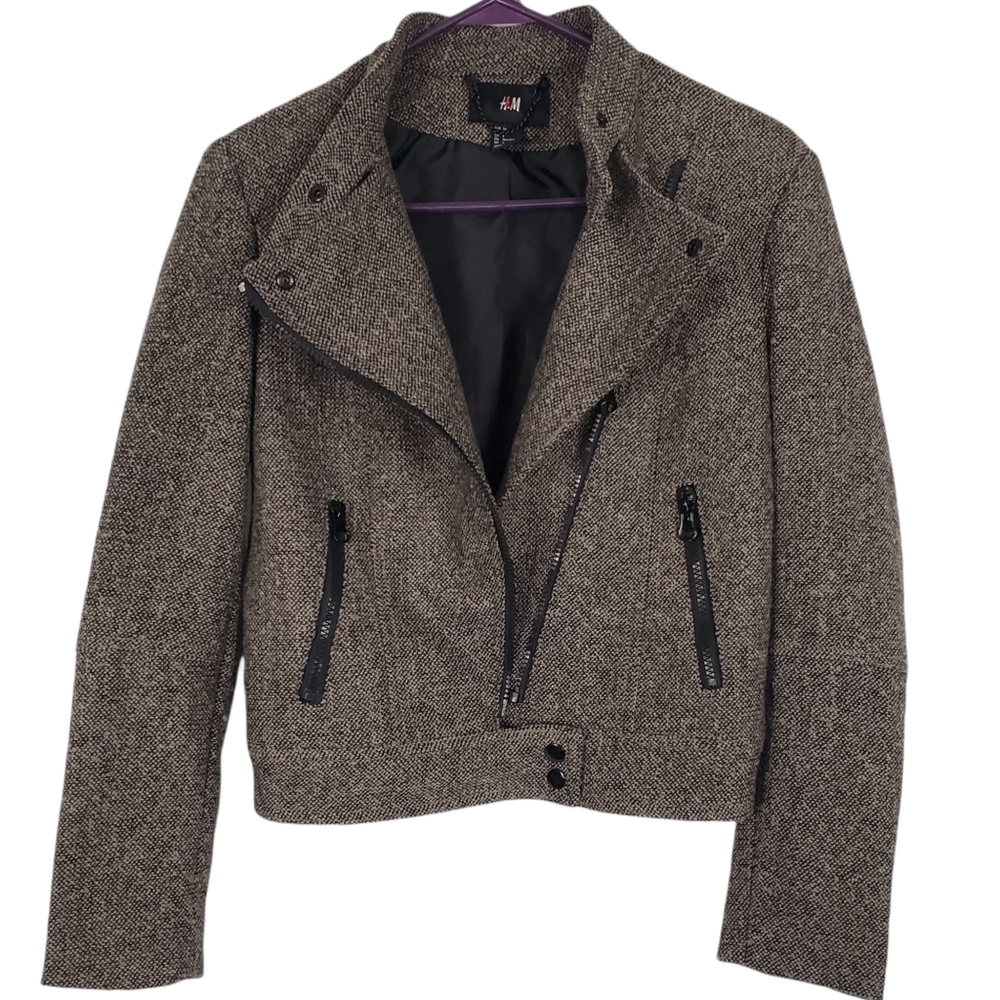 H&M Wool Crop Top Sweater Zippered Down Jacket with pockets & button waist.
